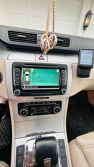 Volkswagen Passat 9 of 18
