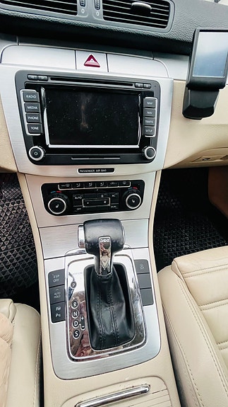 Volkswagen Passat 10 of 18