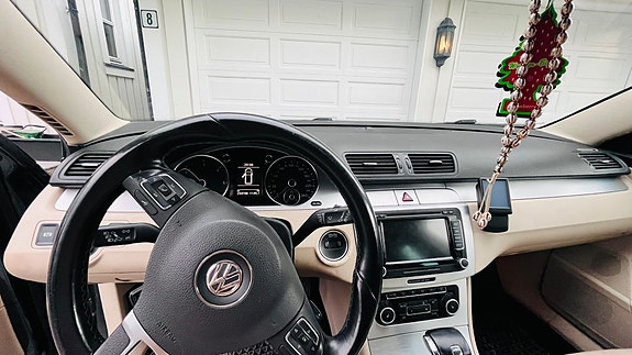 Volkswagen Passat 11 of 18