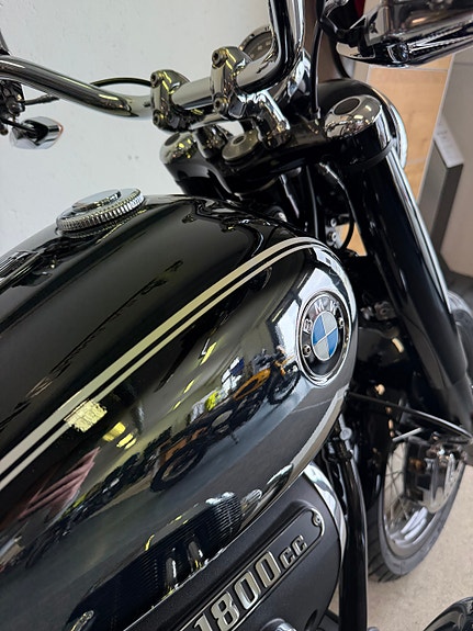 BMW R18 - 100 Year Edition 3 of 11