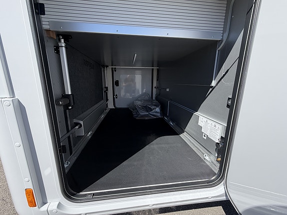 Rapido I196 M Distinction // Mercedes // 9 trins automat // 170 HK // Alde // 5 of 29