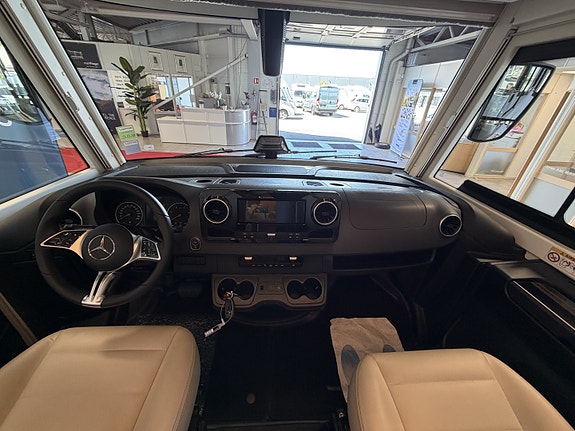 Rapido I196 M Distinction // Mercedes // 9 trins automat // 170 HK // Alde // 8 of 29