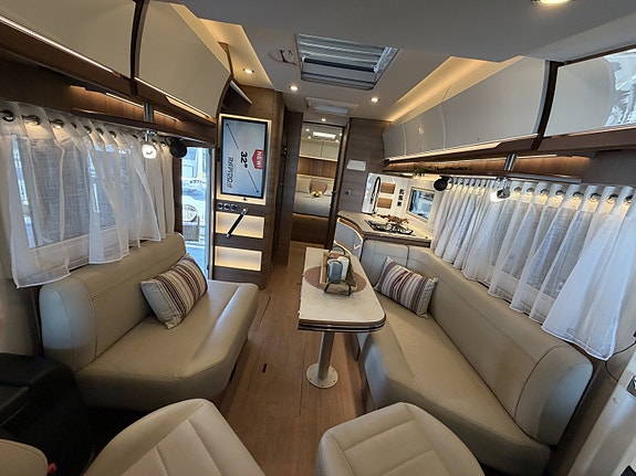 Rapido I196 M Distinction // Mercedes // 9 trins automat // 170 HK // Alde // 16 of 29