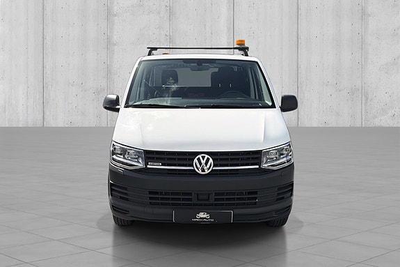 Volkswagen Transporter 2 of 5