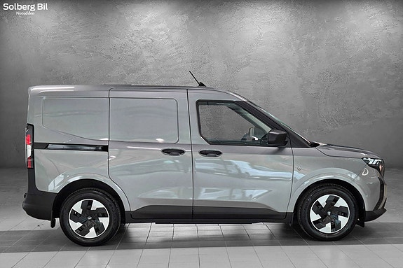 Ford E-Transit Courier 5 of 5