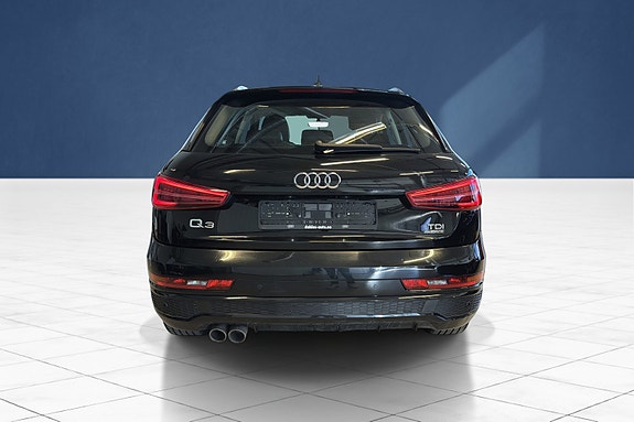 Audi Q3 4 of 16