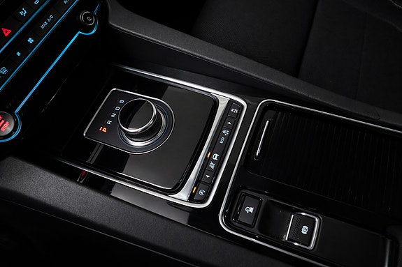 Jaguar F-PACE 16 of 21