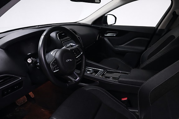 Jaguar F-PACE 11 of 21