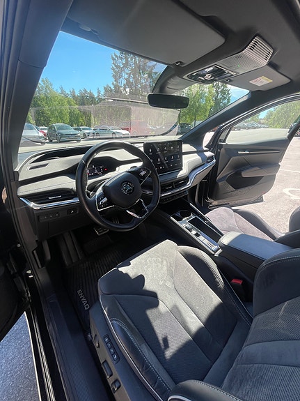 Skoda Enyaq 5 of 25