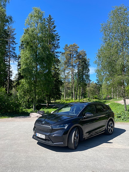Skoda Enyaq 2 of 25