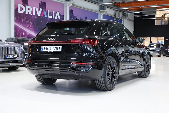 Audi Q8 e-tron 6 of 30