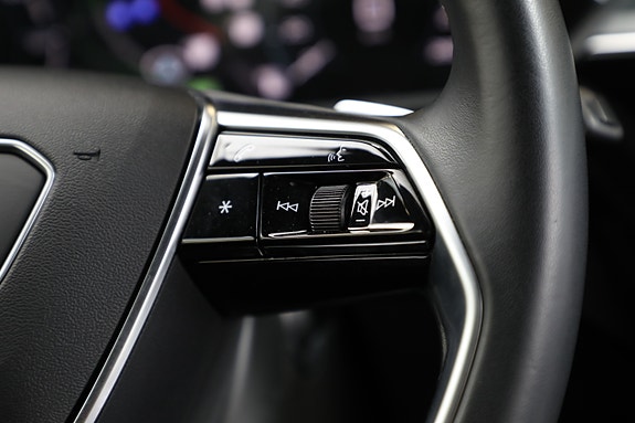 Audi Q8 e-tron 18 of 30