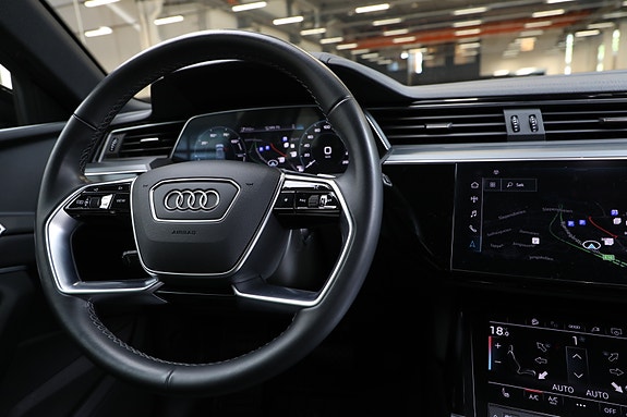 Audi Q8 e-tron 16 of 30