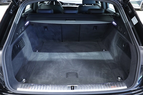 Audi Q8 e-tron 11 of 30
