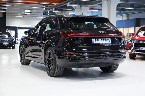 Audi Q8 e-tron 5 of 30