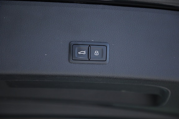 Audi Q8 e-tron 10 of 30