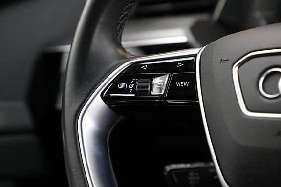 Audi Q8 e-tron 17 of 30