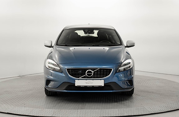 Volvo V40 3 of 5