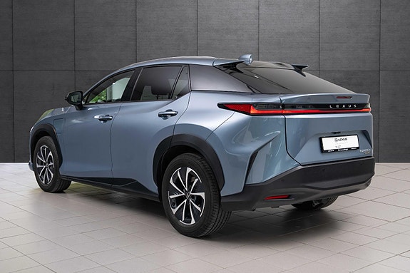 Lexus RZ450e 3 of 19