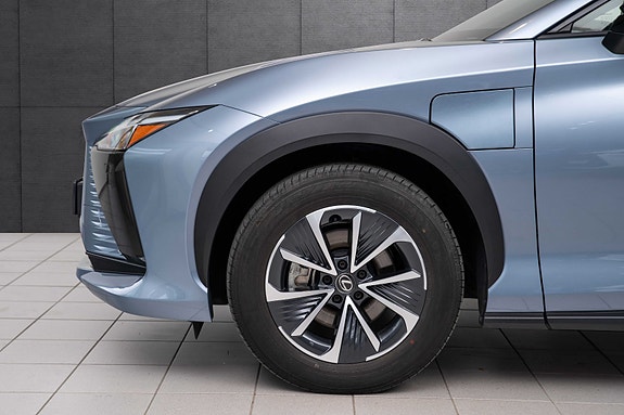Lexus RZ450e 19 of 19