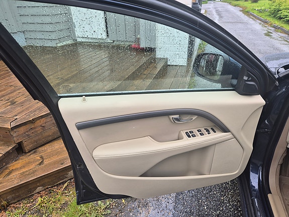 Volvo V70 13 of 20