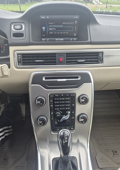 Volvo V70 12 of 20