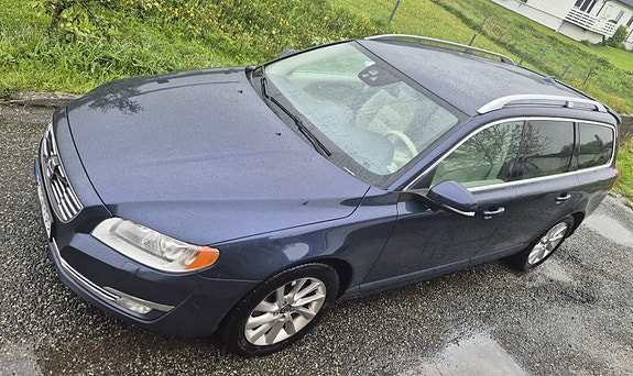 Volvo V70 3 of 20
