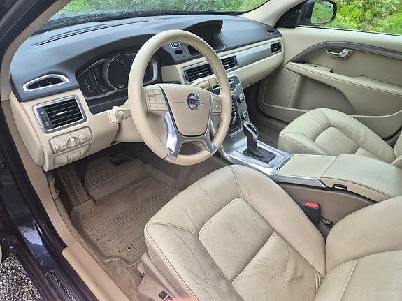 Volvo V70 10 of 20