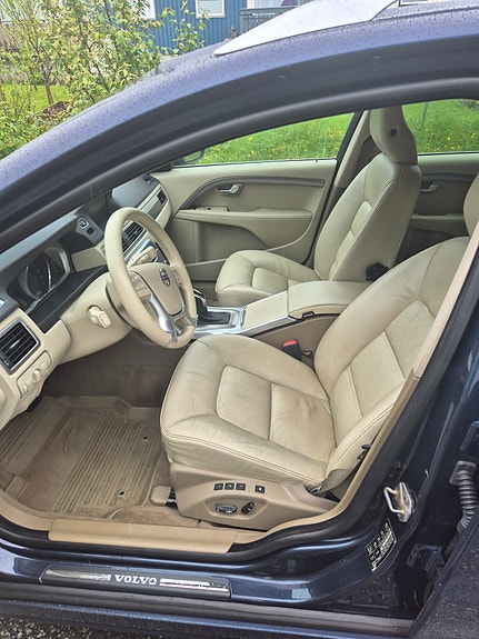 Volvo V70 14 of 20