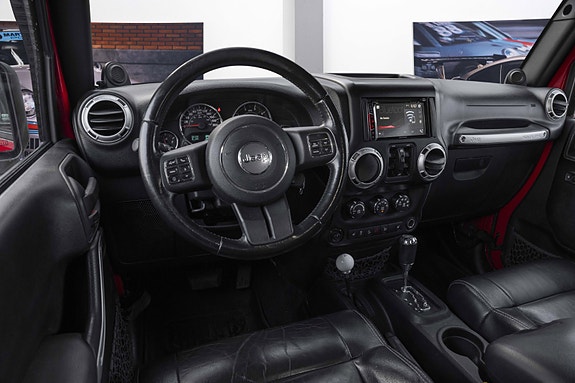 Jeep Wrangler 12 of 30