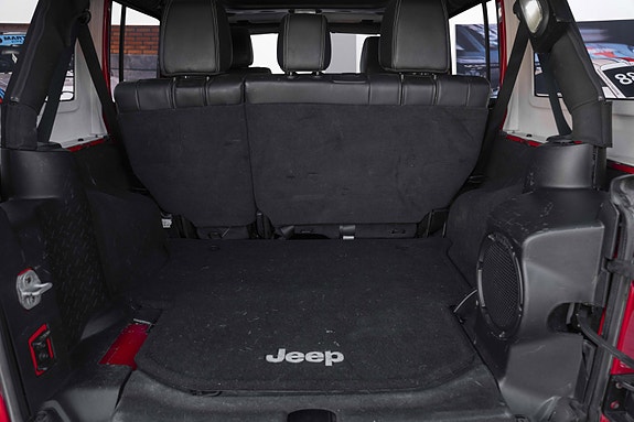 Jeep Wrangler 29 of 30