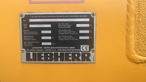 Liebherr L580 3 of 5
