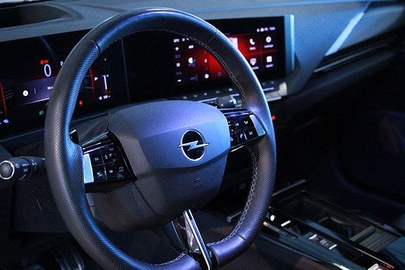 Opel Astra 18 of 24