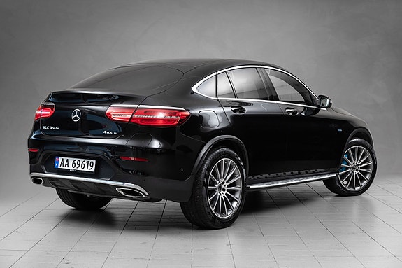 Mercedes-Benz GLC350 e 3 of 5