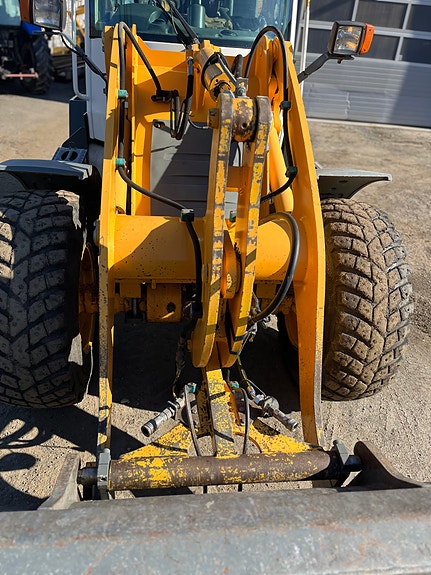 Liebherr L507 Speeder med skoffe og gafler.Vi tar innbytte. 7 of 13