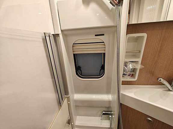 Carthago Malibu Van 640 LE GT Comfort Automat- Adaptive Cruise Control -180Ah litium-220W Solcelle ++ 26 of 27