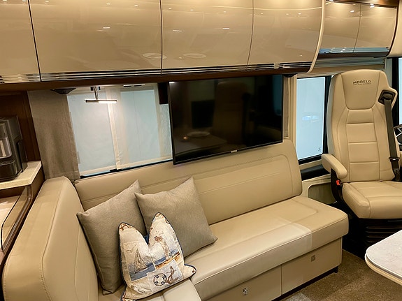 Morelo Empire Liner 118 GSB 4 of 5
