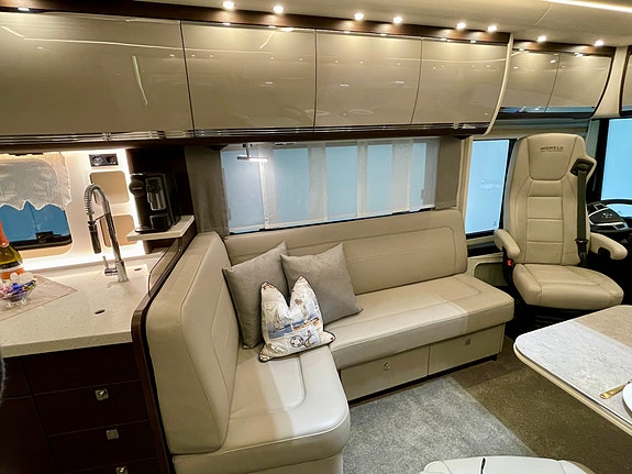 Morelo Empire Liner 118 GSB 3 of 5