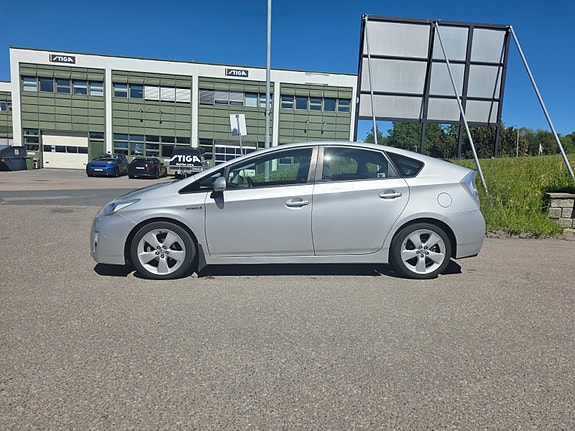 Toyota Prius 5 of 5
