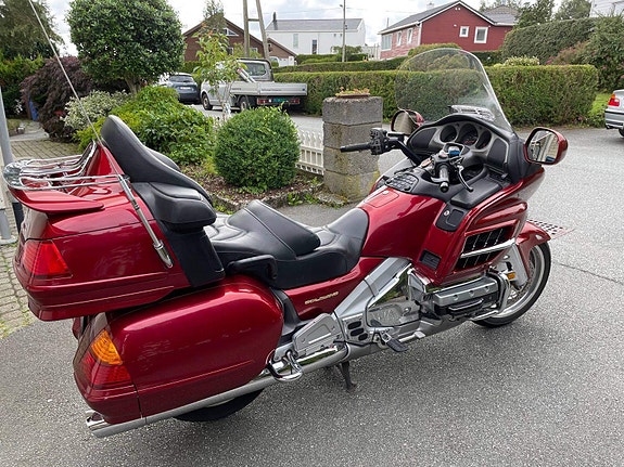 Honda GL 1800 Goldwing 4 of 5