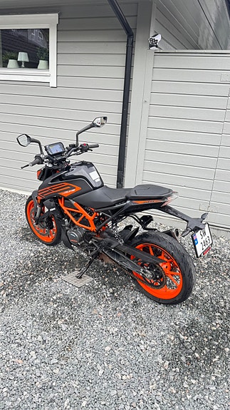 KTM 125 Duke 5 of 9