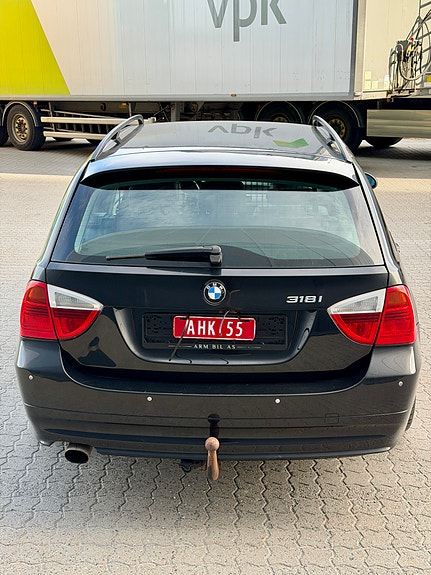 BMW 318i 8 of 21
