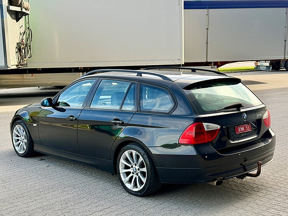BMW 318i 6 of 21