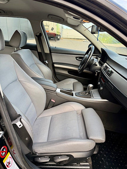 BMW 318i 14 of 21