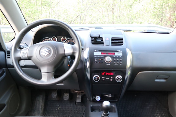 Suzuki SX4 13 of 20