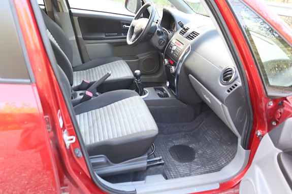 Suzuki SX4 17 of 20