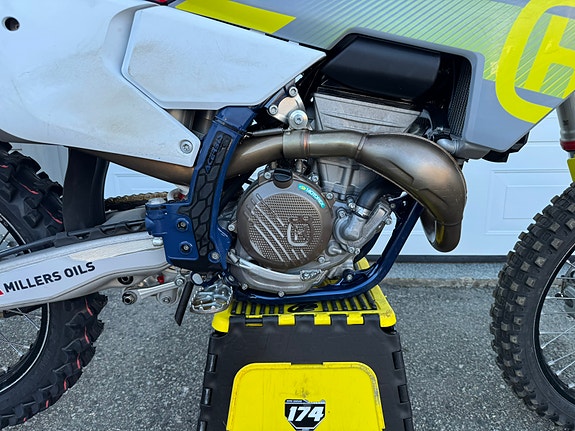 Husqvarna FC350 3 of 5