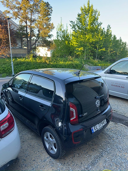 Volkswagen e-Up! 4 of 5