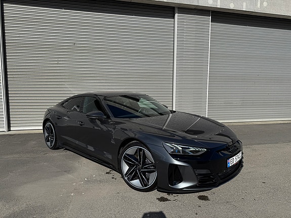 Audi e-tron GT 2 of 30