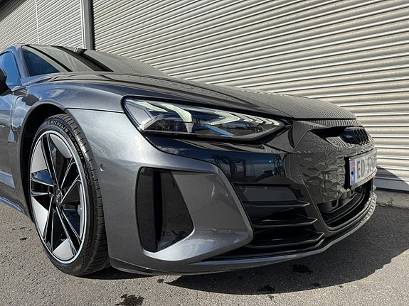 Audi e-tron GT 27 of 30